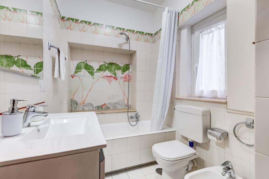 Luminous Apartment Few Steps From Piazza Navona Exterior photo